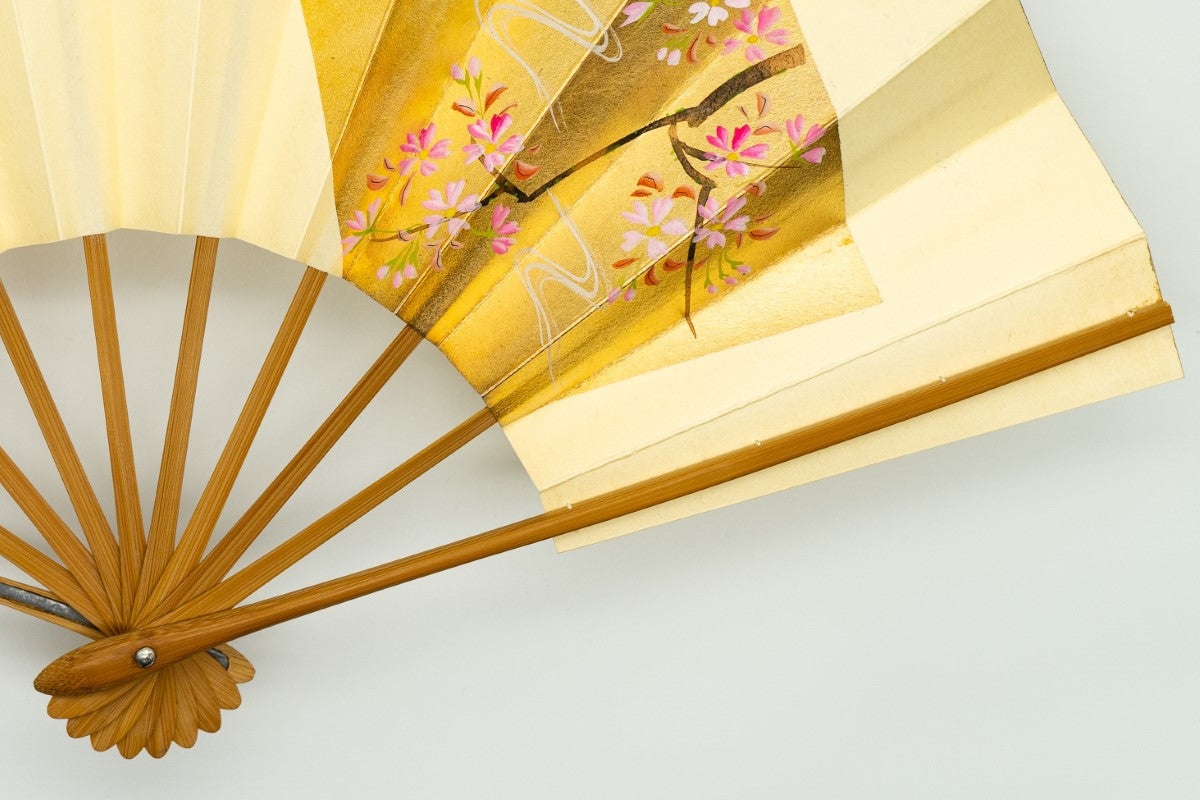 扇　70cm四季の花　花柄の金色木製スタンド付き 扇 70cm四季の花 花柄の金色木製スタンド付き